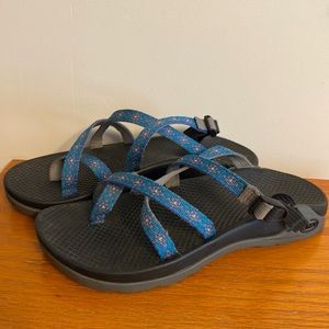 Chaco Women’s slip on sandals no heel, size 7 W